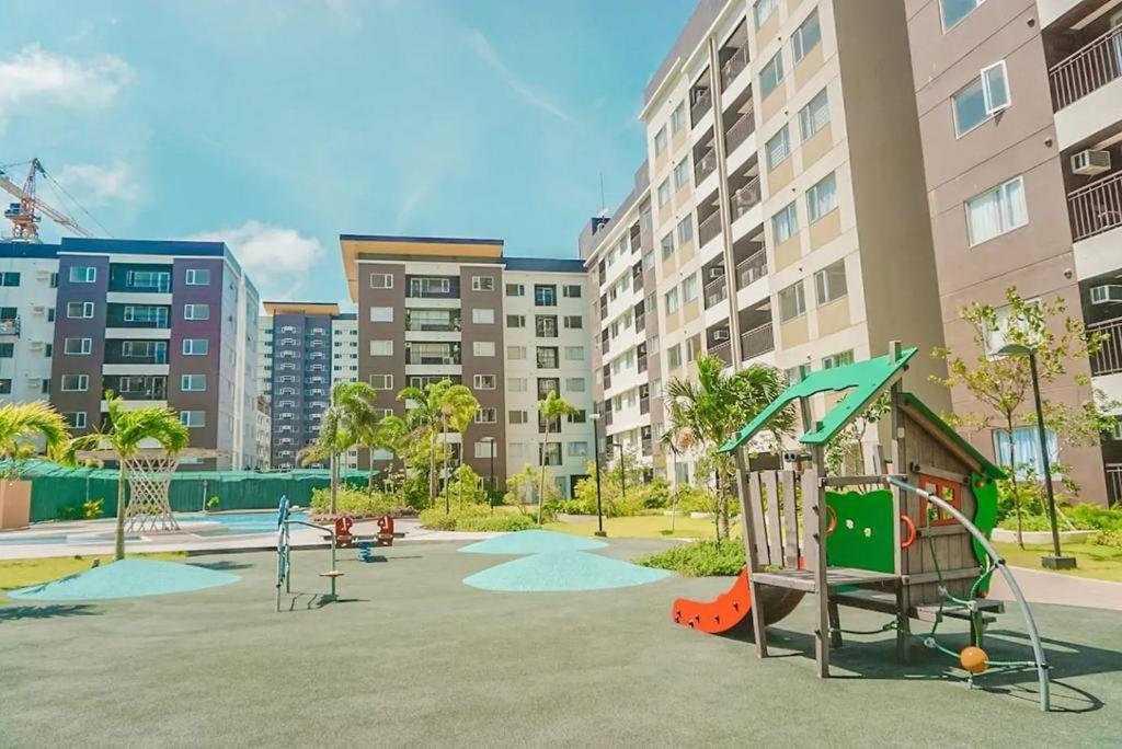 Avida Atria T2-F ,5Mins To Festive Walk And 4 Mins To Iloilo Convention Center Aparthotel Bagian luar foto