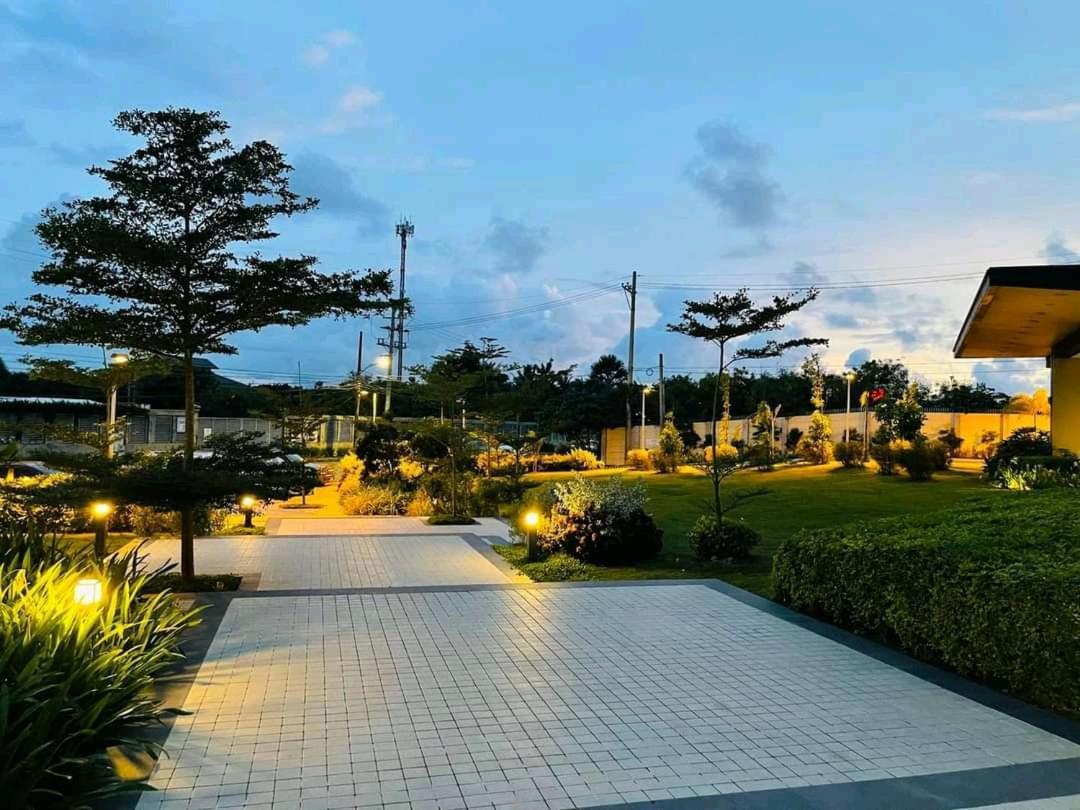 Avida Atria T2-F ,5Mins To Festive Walk And 4 Mins To Iloilo Convention Center Aparthotel Bagian luar foto